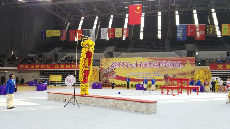 站肩采青 站肩采青